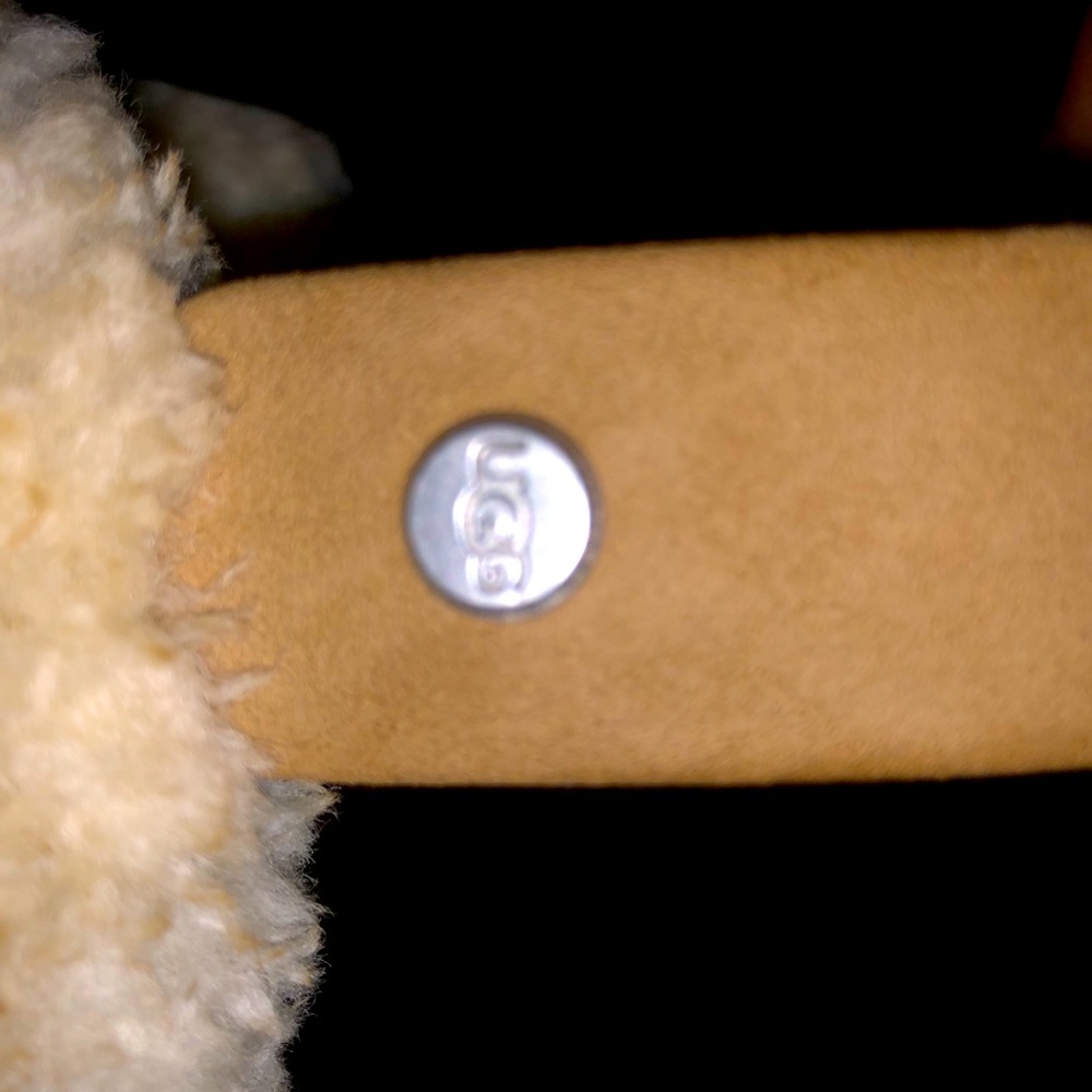 Ugg Genuine Dyed Shearling Single U Ear Muffs